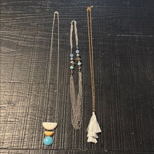 Lot of 3 necklaces